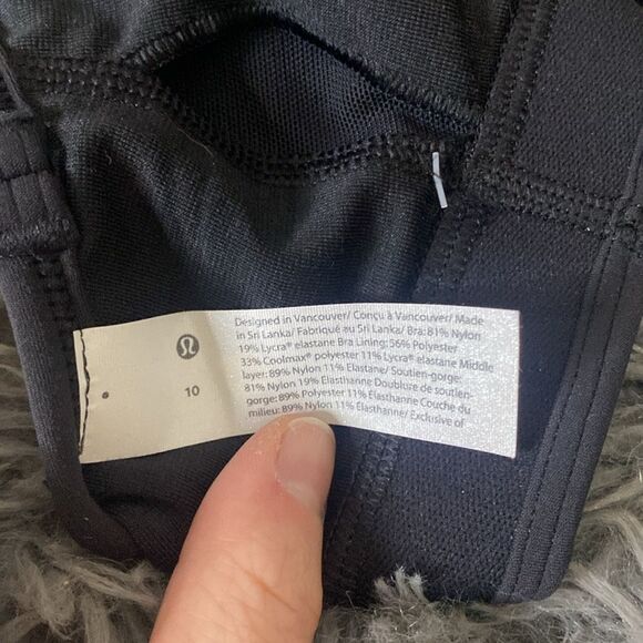 Lululemon Flow Y Wrap- Front High Neck Bra Sz 10 black NWT - Picture 5 of 9